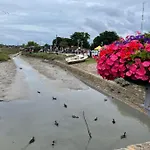 بيت للعطل Milandre A La *